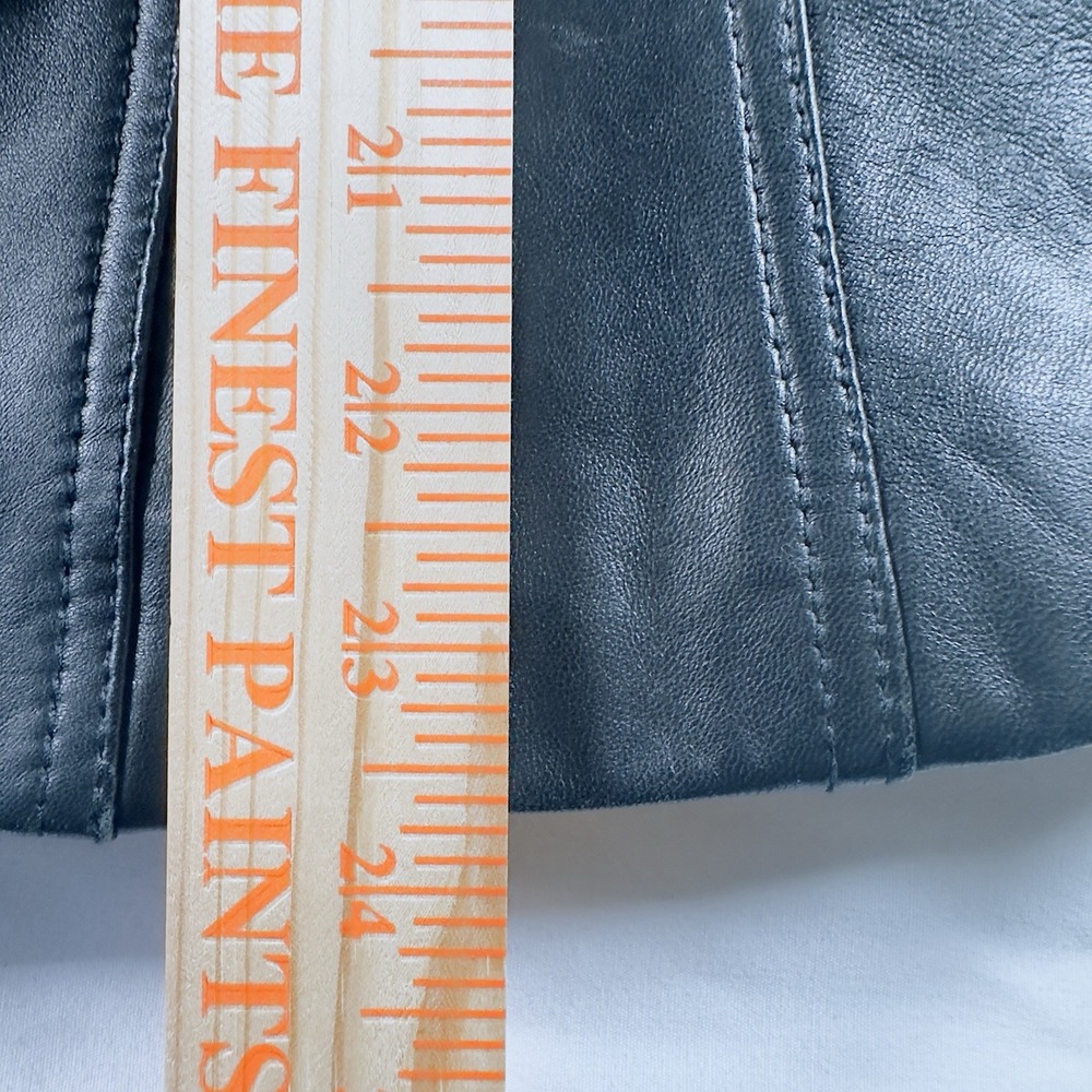 Avanti Leather Jacket Women Medium Black Fitted Zippered Soft  Moto Biker - Picture 11 of 16